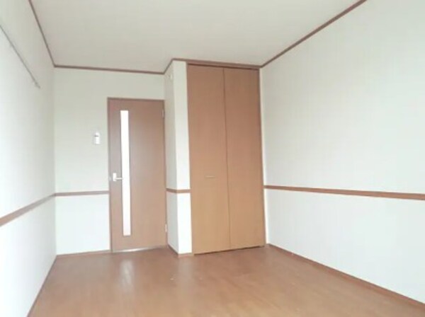 居室(別部屋参考写真)