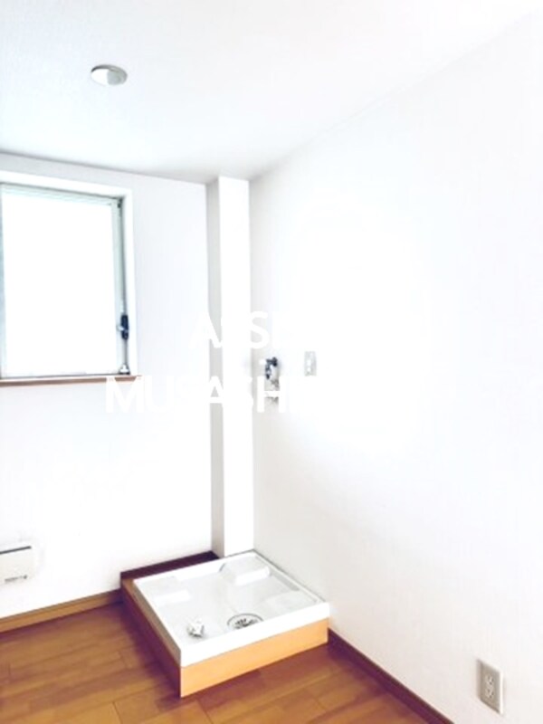 建物設備(室内写真：設備同仕様の別号室です)
