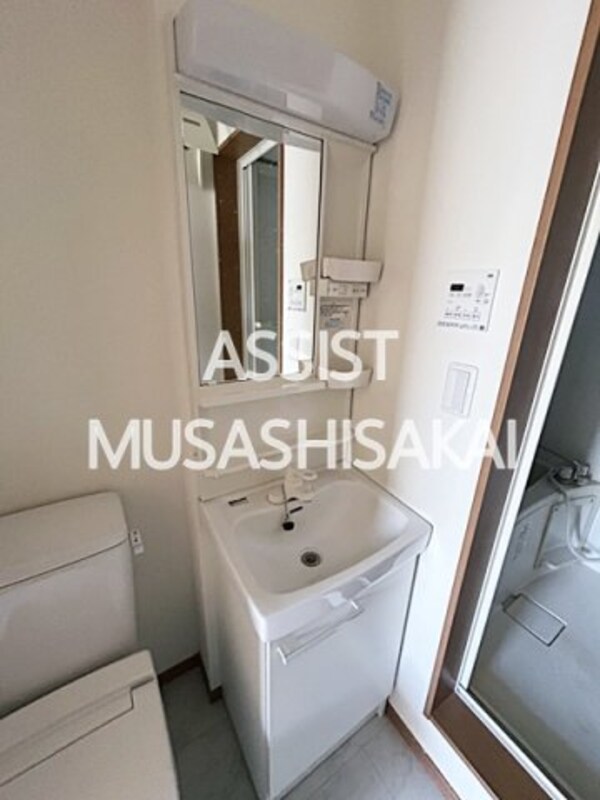 洗面・脱衣所(写真：設備同仕様の参考写真です)