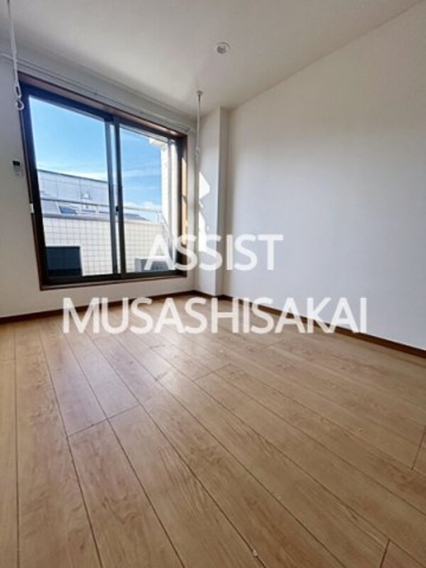 洋室(写真：設備同仕様の参考写真です)