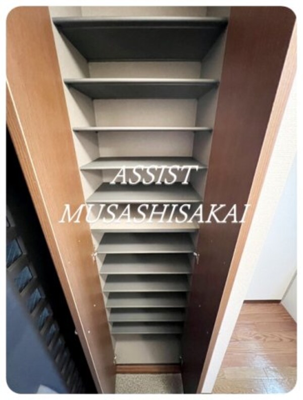 玄関(同仕様別部屋写真)