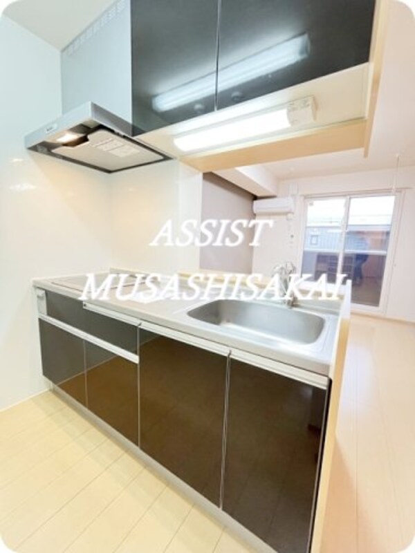 キッチン(室内写真：設備同仕様の参考写真です)