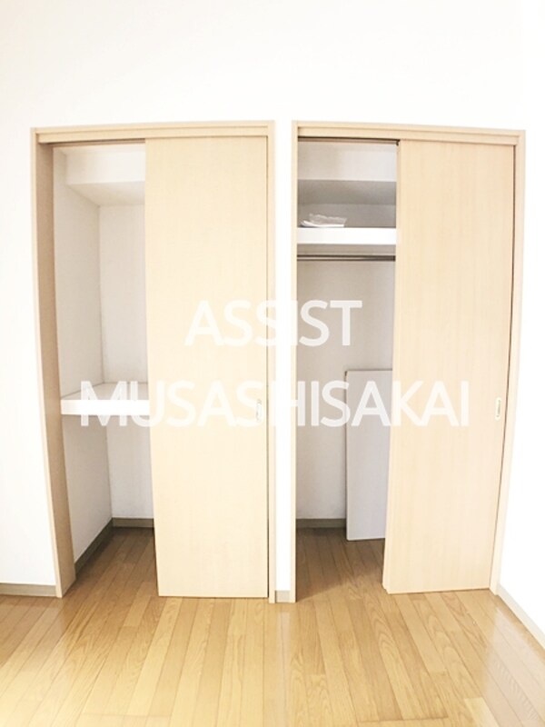 収納(写真：設備同仕様の参考写真です)