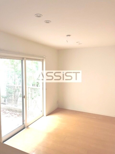 物件内観写真10　(室内写真：設備同仕様の別号室です)