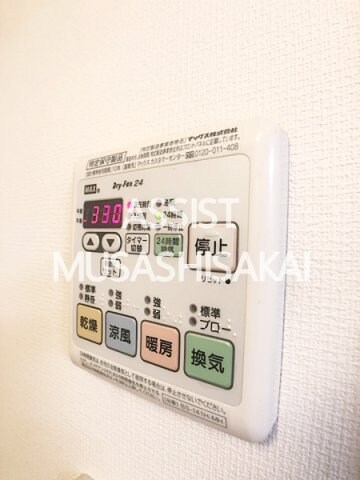 物件内観写真14　(写真：設備同仕様の別号室です)