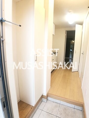 物件内観写真21　(写真：設備同仕様の別号室です)