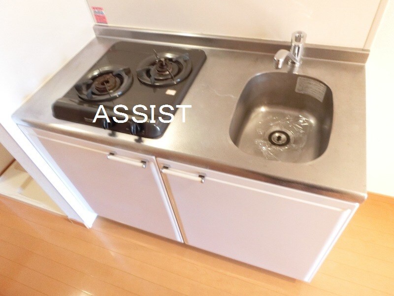 物件内観写真6　(写真：設備同仕様の別号室です)