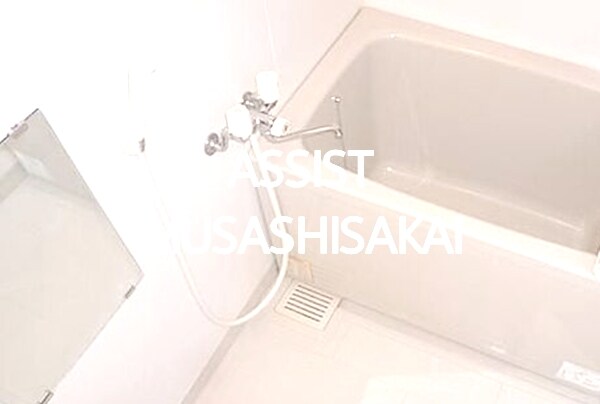 物件内観写真5　(写真：設備同仕様の別号室です)