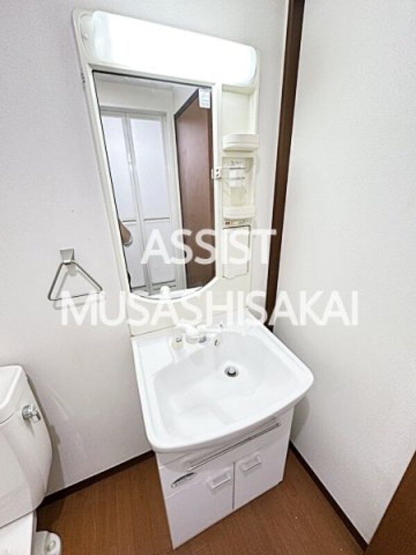 独立洗面台(写真：設備同仕様の参考写真です)
