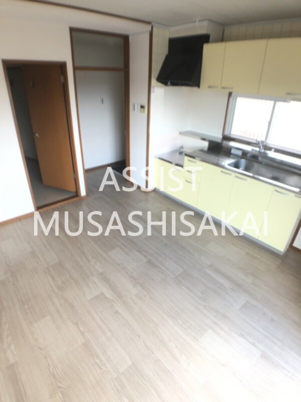 内装他(クリーニング中のお写真です。)