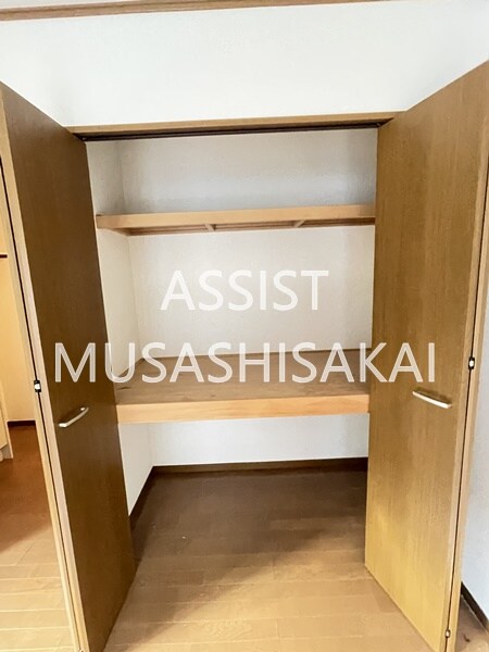 物件内観写真11　(収納大きめです☆)