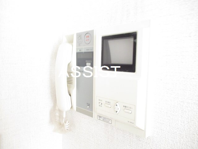 物件内観写真13　(写真：設備同仕様の別号室です)