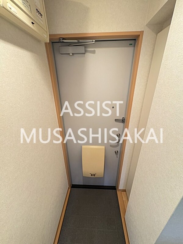 玄関(同仕様別部屋写真です。)