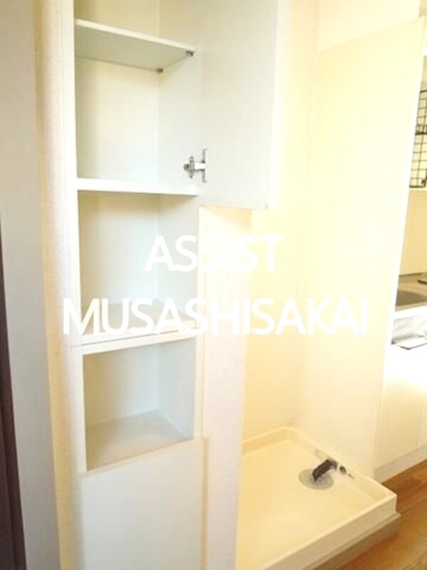 その他(写真：設備同仕様の別号室です)