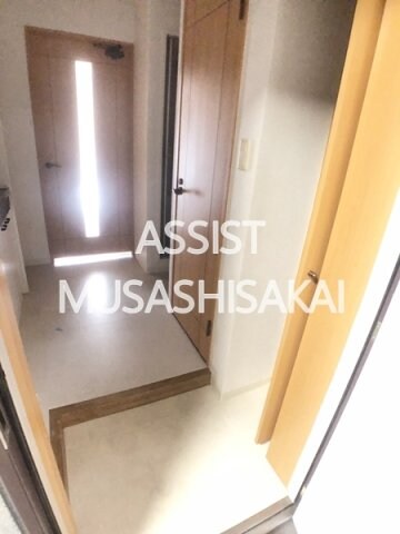 物件内観写真14　(写真：設備同仕様の別号室です)