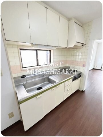 物件内観写真8　(写真：設備同仕様の別号室です)