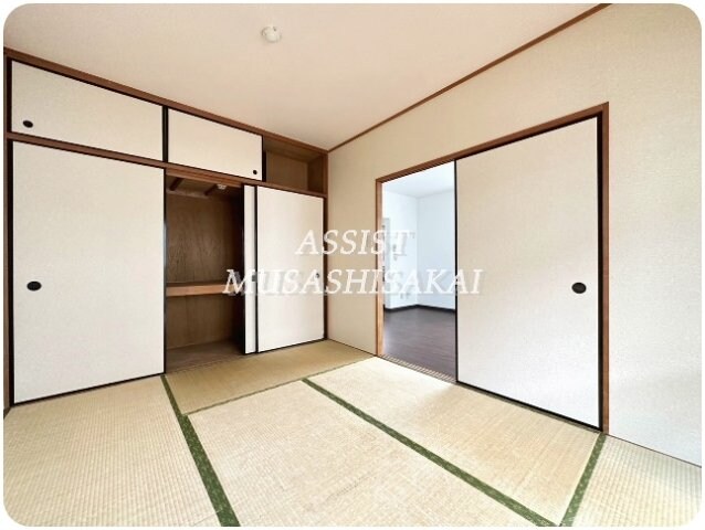 物件内観写真15　(写真：設備同仕様の別号室です)