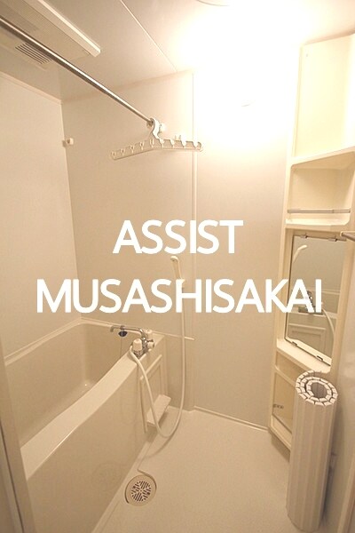 物件内観写真5　(写真：設備同仕様の別号室です)