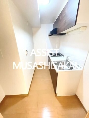 物件内観写真27　(写真：設備同仕様の別号室です)