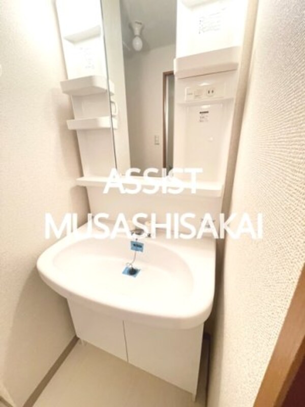 独立洗面台