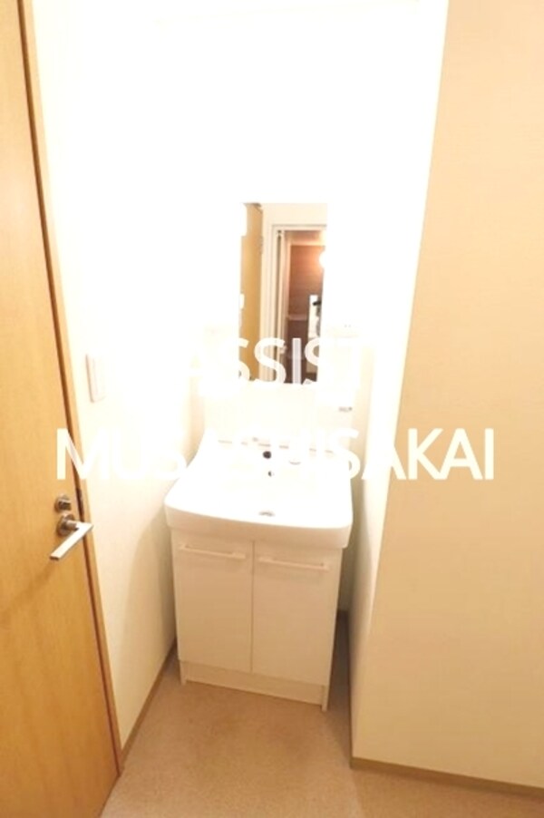 独立洗面台