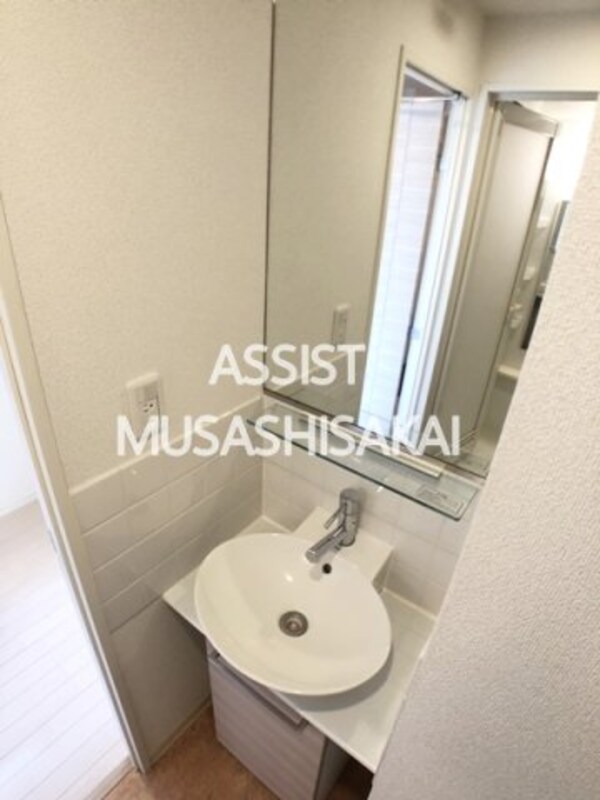 独立洗面台(写真：設備同仕様の別物件です)