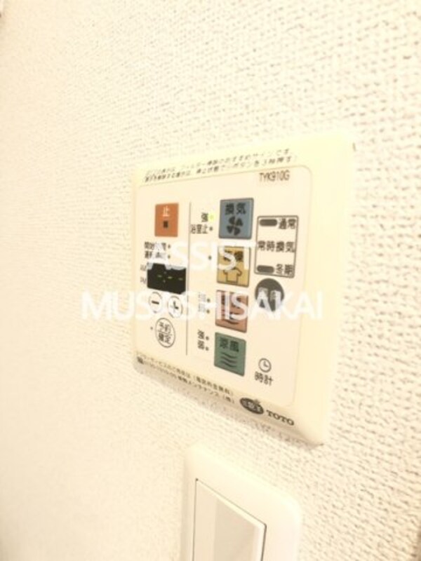 内装他(写真：設備同仕様の別物件です)