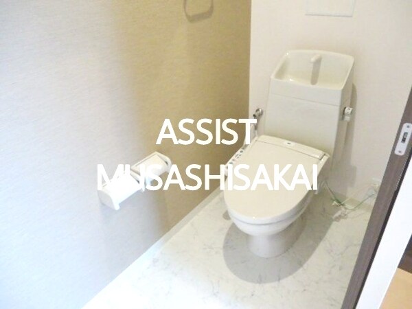 物件内観写真7　(写真：設備同仕様の別号室です)