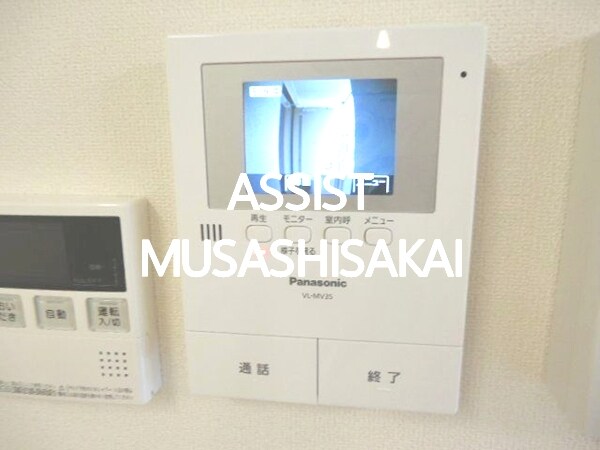 物件内観写真11　(写真：設備同仕様の別号室です)