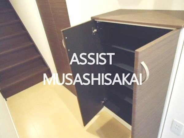 物件内観写真19　(写真：設備同仕様の別号室です)