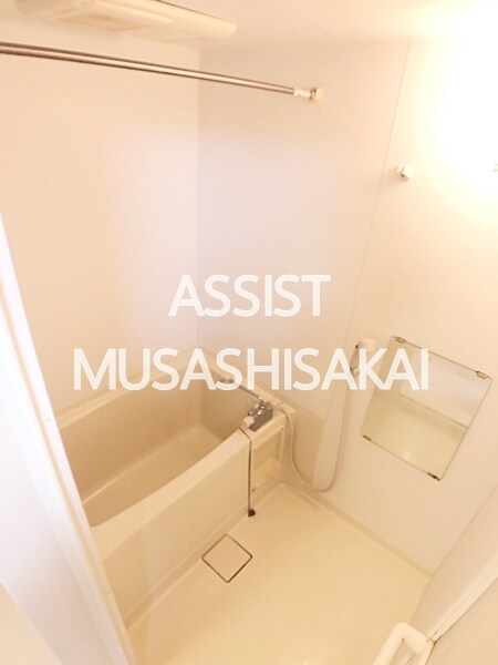 物件内観写真7　(写真：設備同仕様の別号室です)