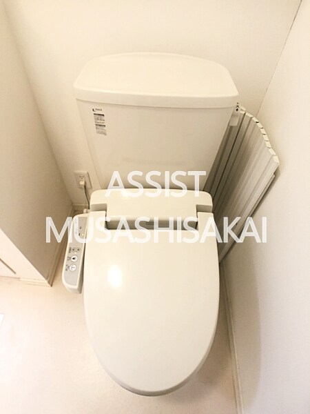 物件内観写真9　(写真：設備同仕様の別号室です)