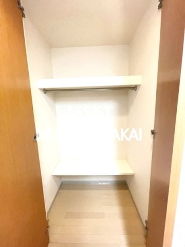 収納(写真：設備同仕様の参考写真です)