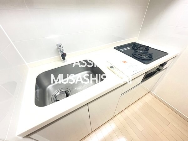 キッチン(写真：設備同仕様の参考写真です)