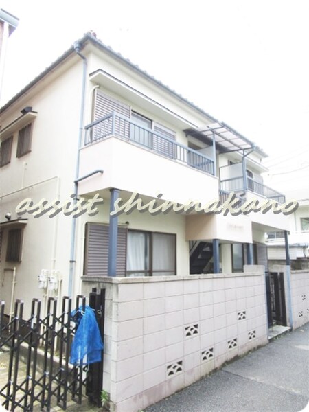 高田馬場３分２階２K外観写真