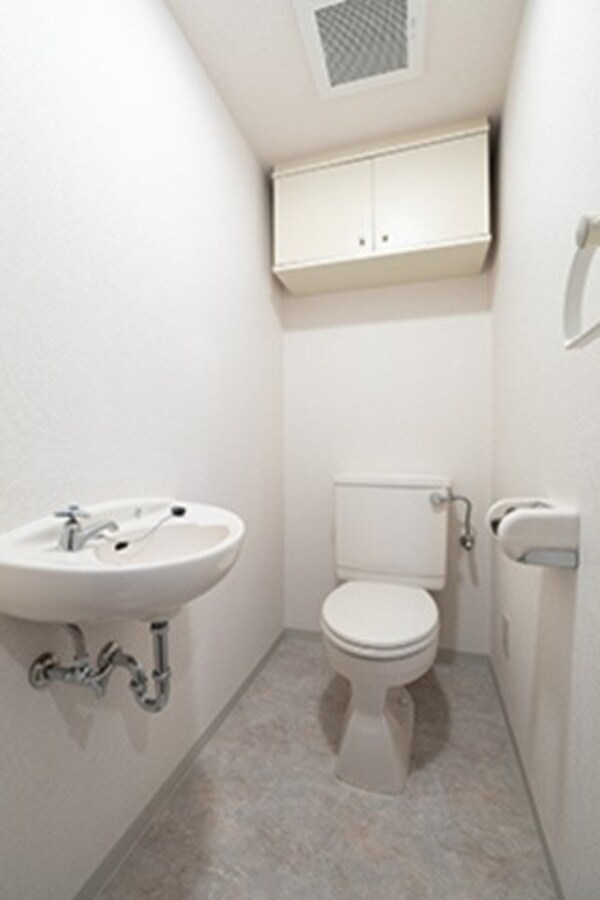 トイレ(参考同タイプ別号室の写真です)