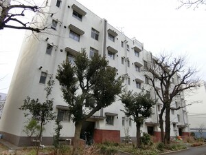 烏山北住宅５号棟外観写真
