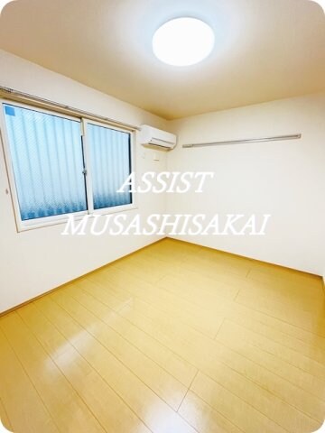 寝室(室内写真：設備同仕様の参考写真です)