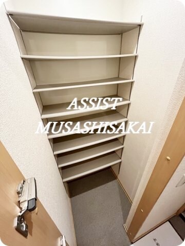 収納(室内写真：設備同仕様の参考写真です)