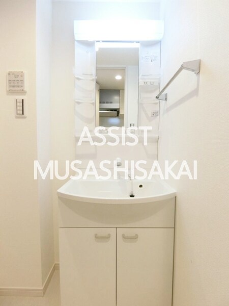 独立洗面台(写真：設備同仕様の別物件です)