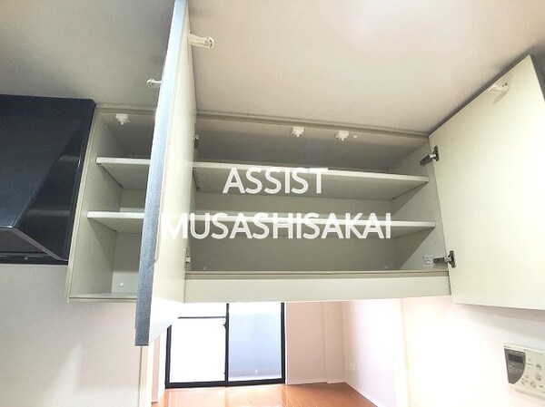 収納(室内写真：設備同仕様の参考写真です)