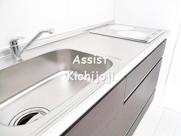 キッチン(写真：設備同仕様の別物件です)