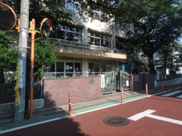 周辺環境(世田谷区立代田小学校 1456m)