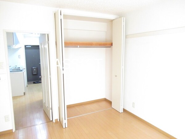 居室(写真：設備同仕様の別号室です)