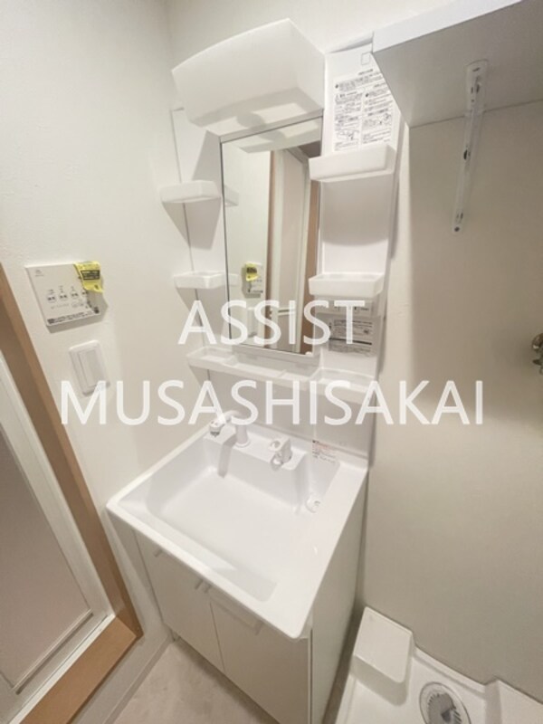 独立洗面台