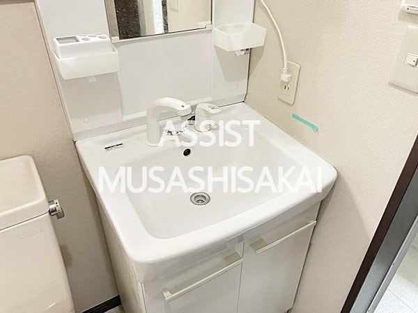 独立洗面台