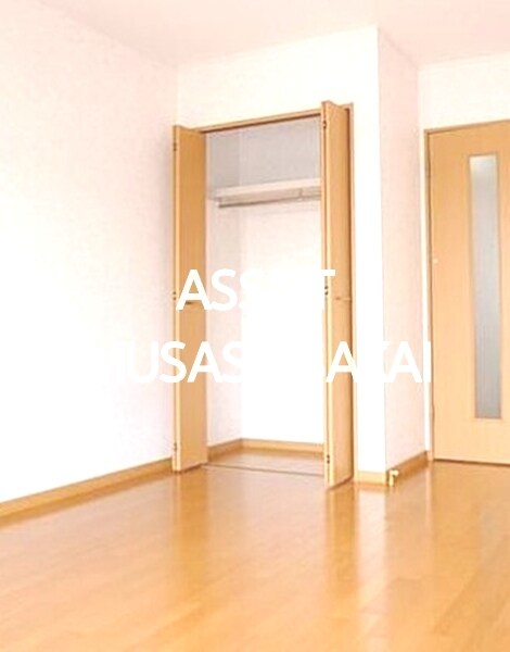 物件内観写真11　(写真：設備同仕様の別号室です)