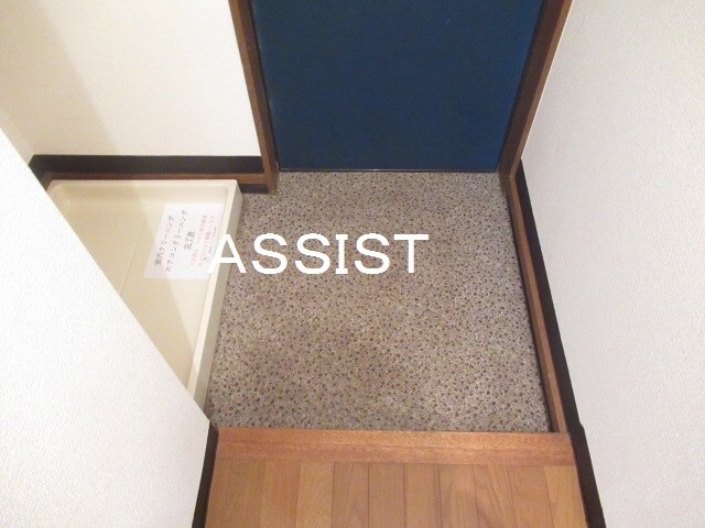 物件内観写真14　(写真：設備同仕様の別号室です)