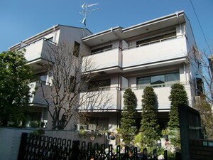 アースヒル外観写真