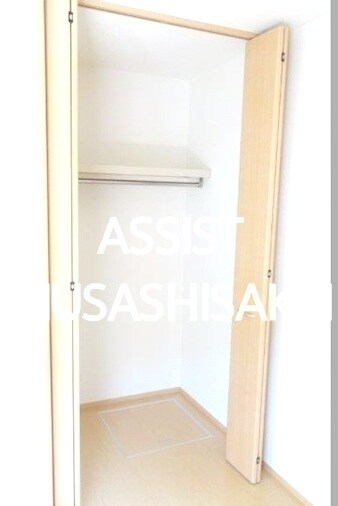 物件内観写真9　(写真：設備同仕様の別号室です)